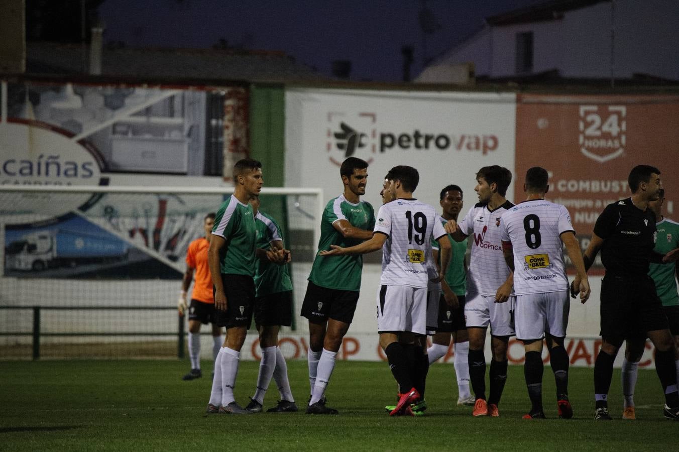 El ambiente y la victoria del Córdoba CF ante el Pozoblanco, en imágenes