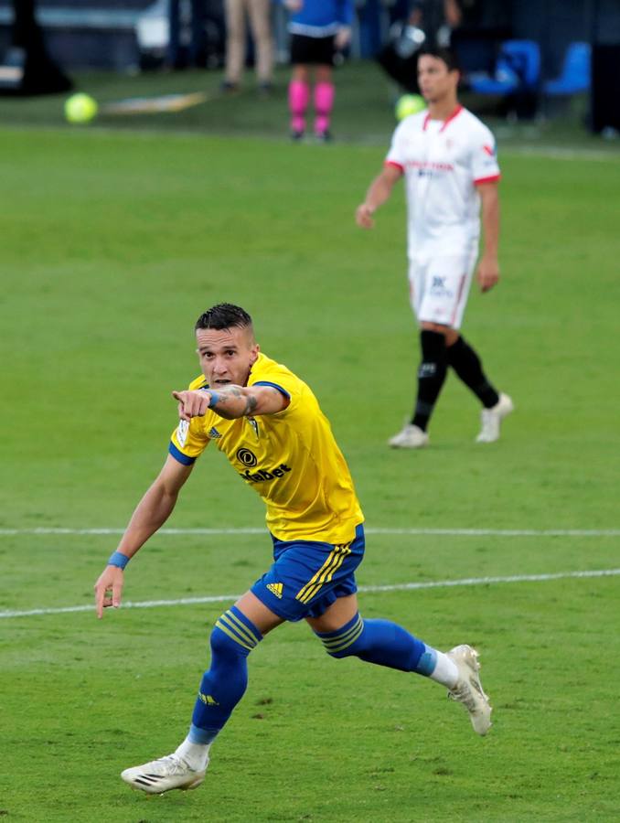 FOTOS: El partido Cádiz CF-Sevilla, en imágenes