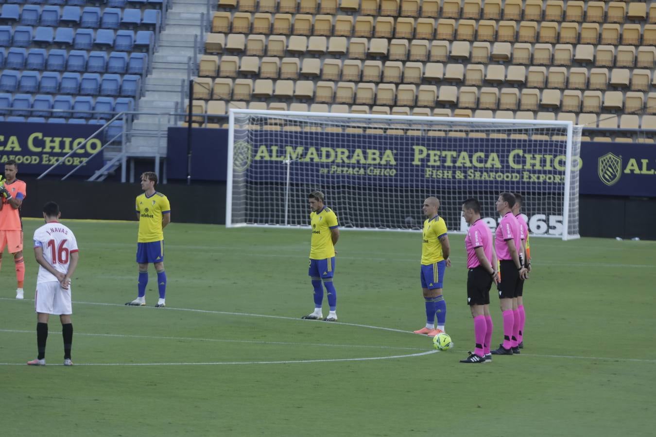 FOTOS: El partido Cádiz CF-Sevilla, en imágenes