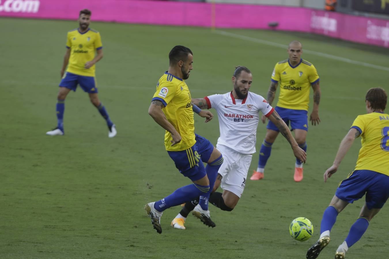 FOTOS: El partido Cádiz CF-Sevilla, en imágenes