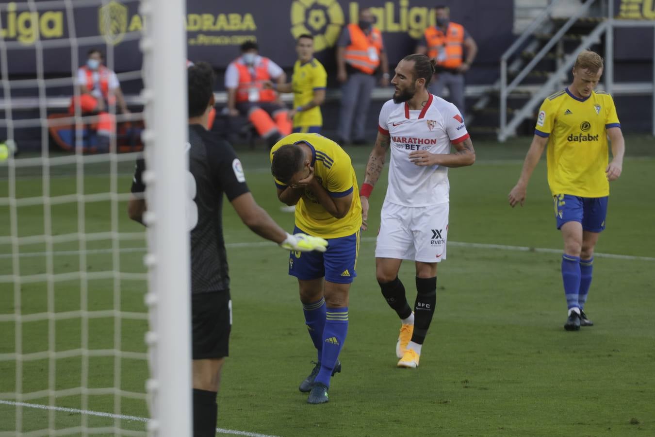 FOTOS: El partido Cádiz CF-Sevilla, en imágenes