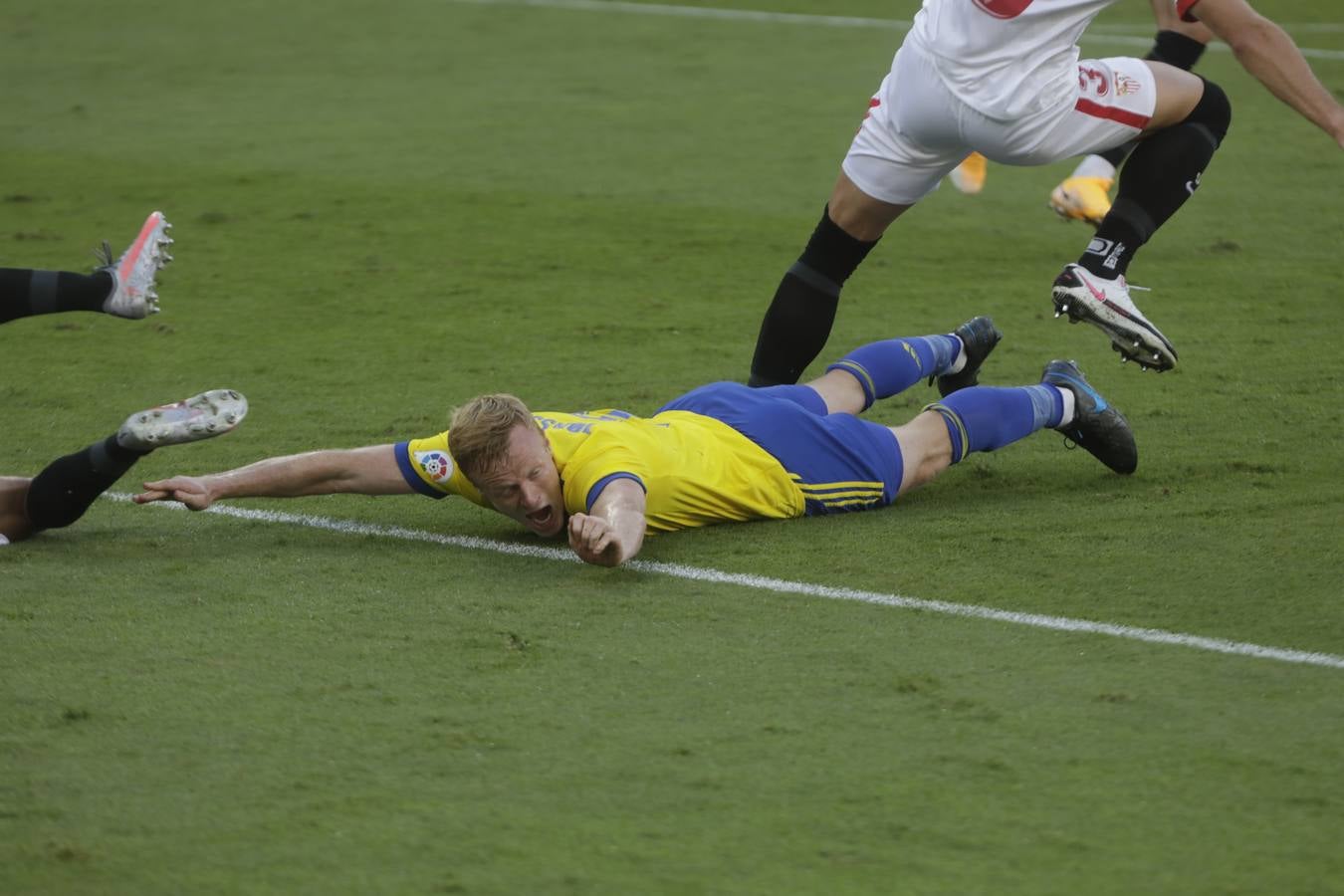 FOTOS: El partido Cádiz CF-Sevilla, en imágenes