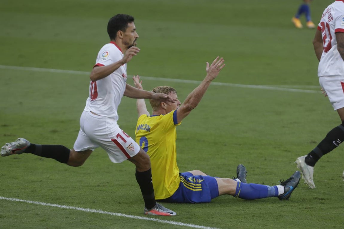 FOTOS: El partido Cádiz CF-Sevilla, en imágenes