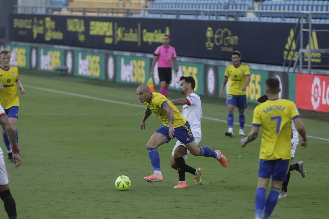 FOTOS: El partido Cádiz CF-Sevilla, en imágenes