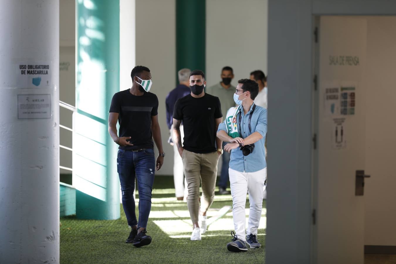 La presentación de Traoré y Álex Robles en el Córdoba CF, en imágenes