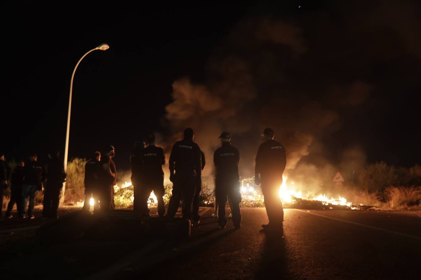 Segundo día de barricadas de la huelga de Alestis