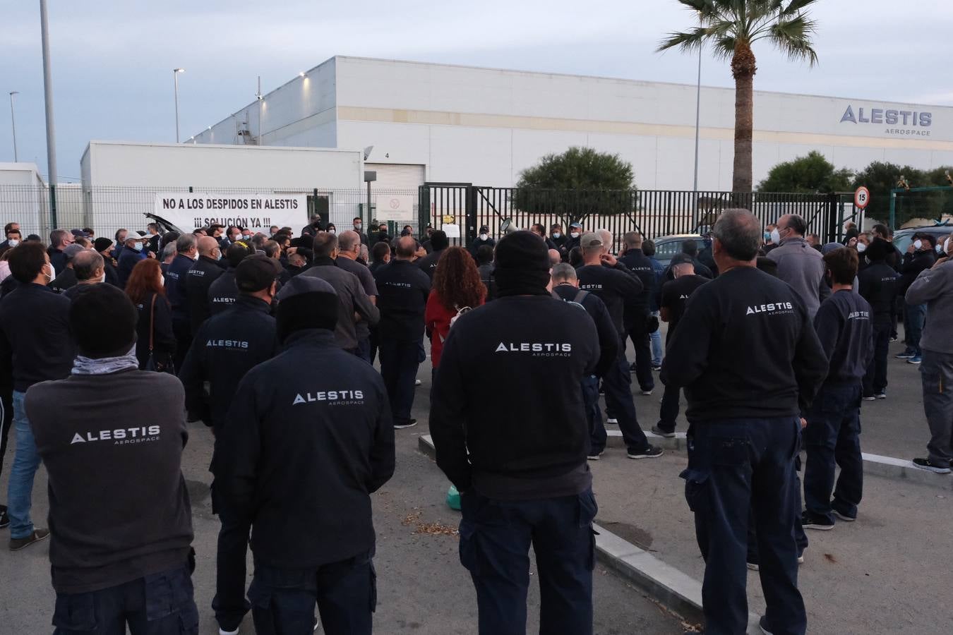 Tercer día de huelga de los trabajadores de Alestis en Cádiz