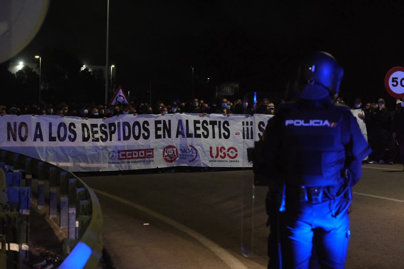 Tercer día de huelga de los trabajadores de Alestis en Cádiz