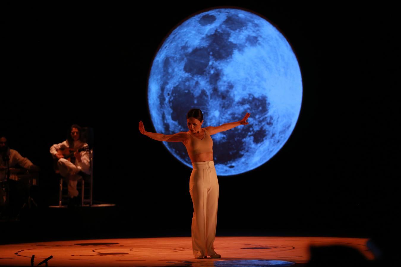 Olga Pericet baila «Un cuerpo infinito» en la Bienal de Flamenco de Sevilla