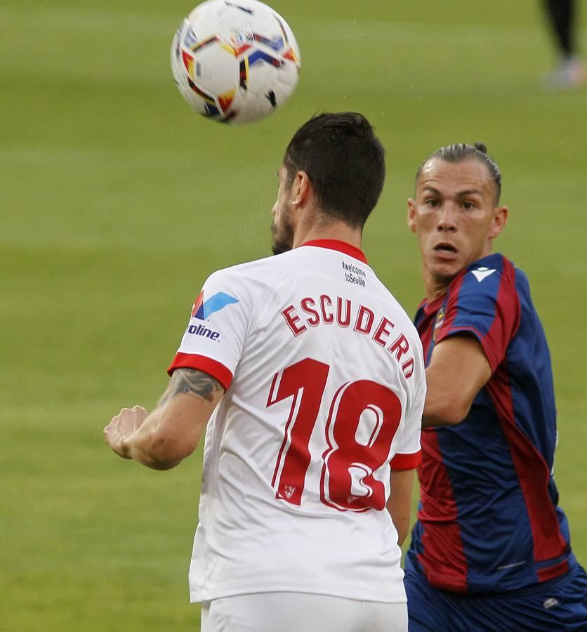 Las mejores imágenes del encuentro entre el Sevilla F.C. y el Levante U.D.