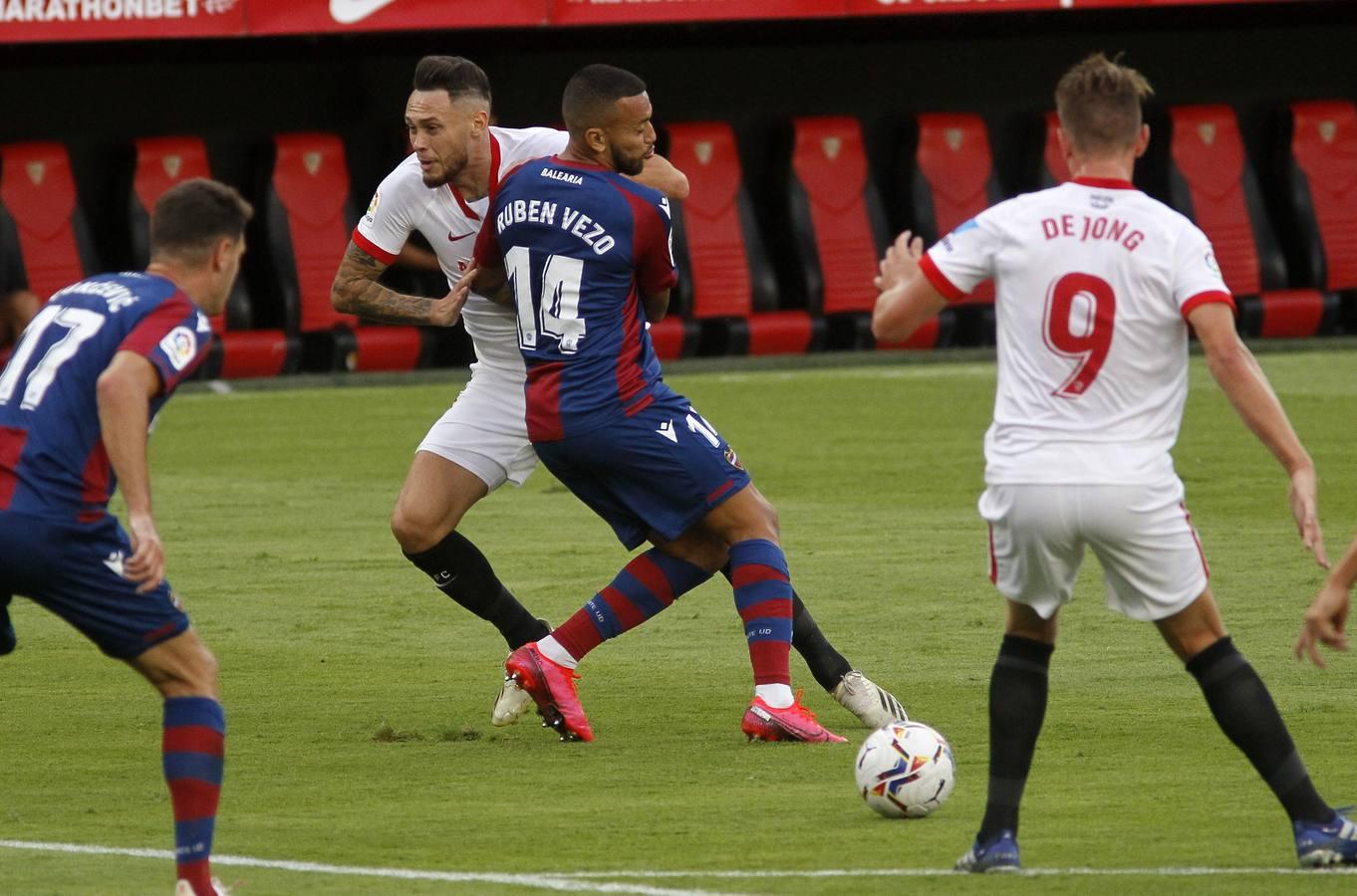 Las mejores imágenes del encuentro entre el Sevilla F.C. y el Levante U.D.