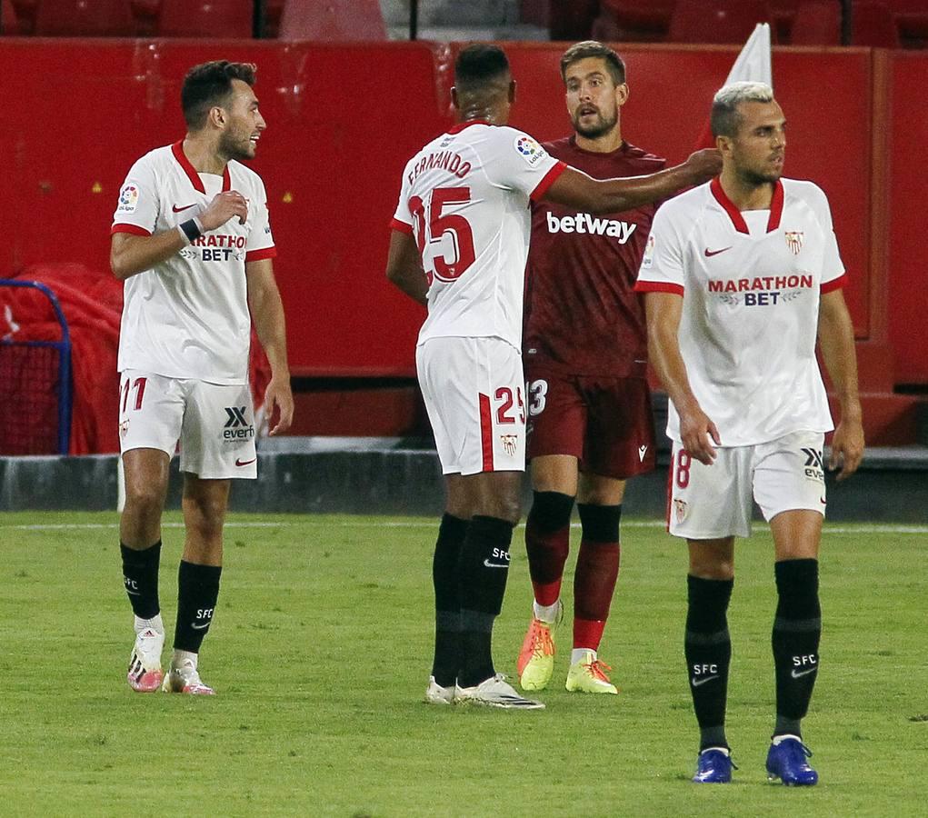 Las mejores imágenes del encuentro entre el Sevilla F.C. y el Levante U.D.