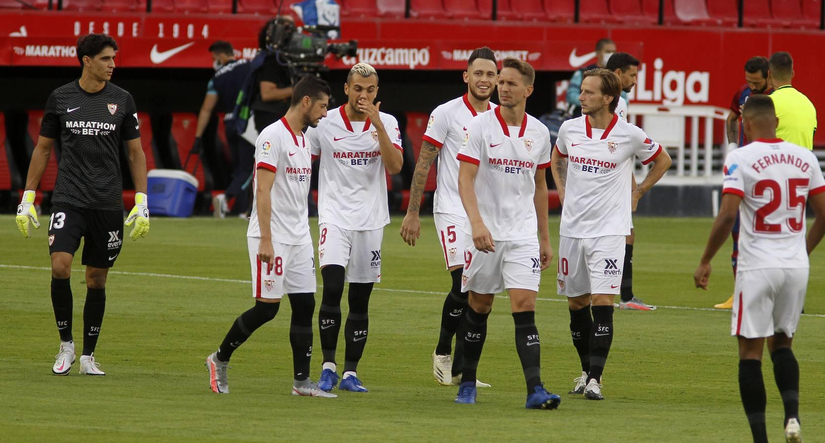 Las mejores imágenes del encuentro entre el Sevilla F.C. y el Levante U.D.