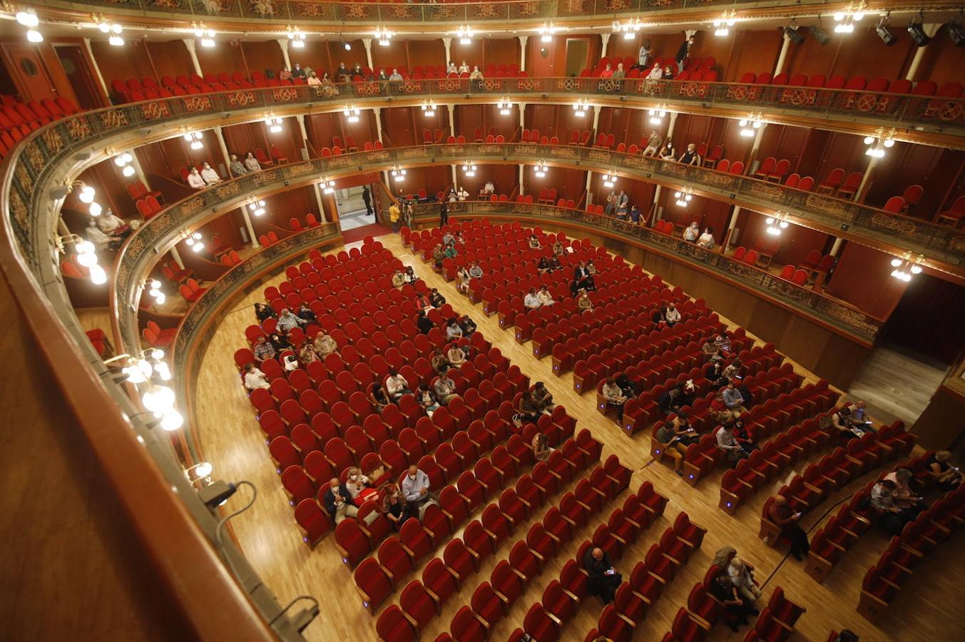 La vuelta de las funciones al Gran Teatro de Córdoba, en imágenes