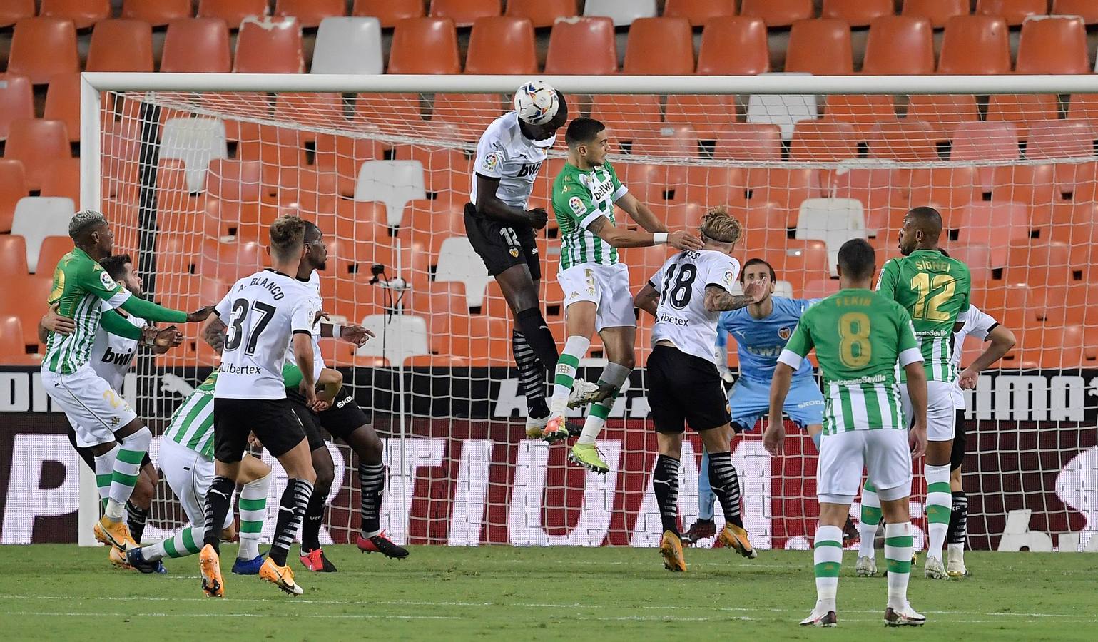 Las mejores imágenes del encuentro entre el Valencia y el Betis