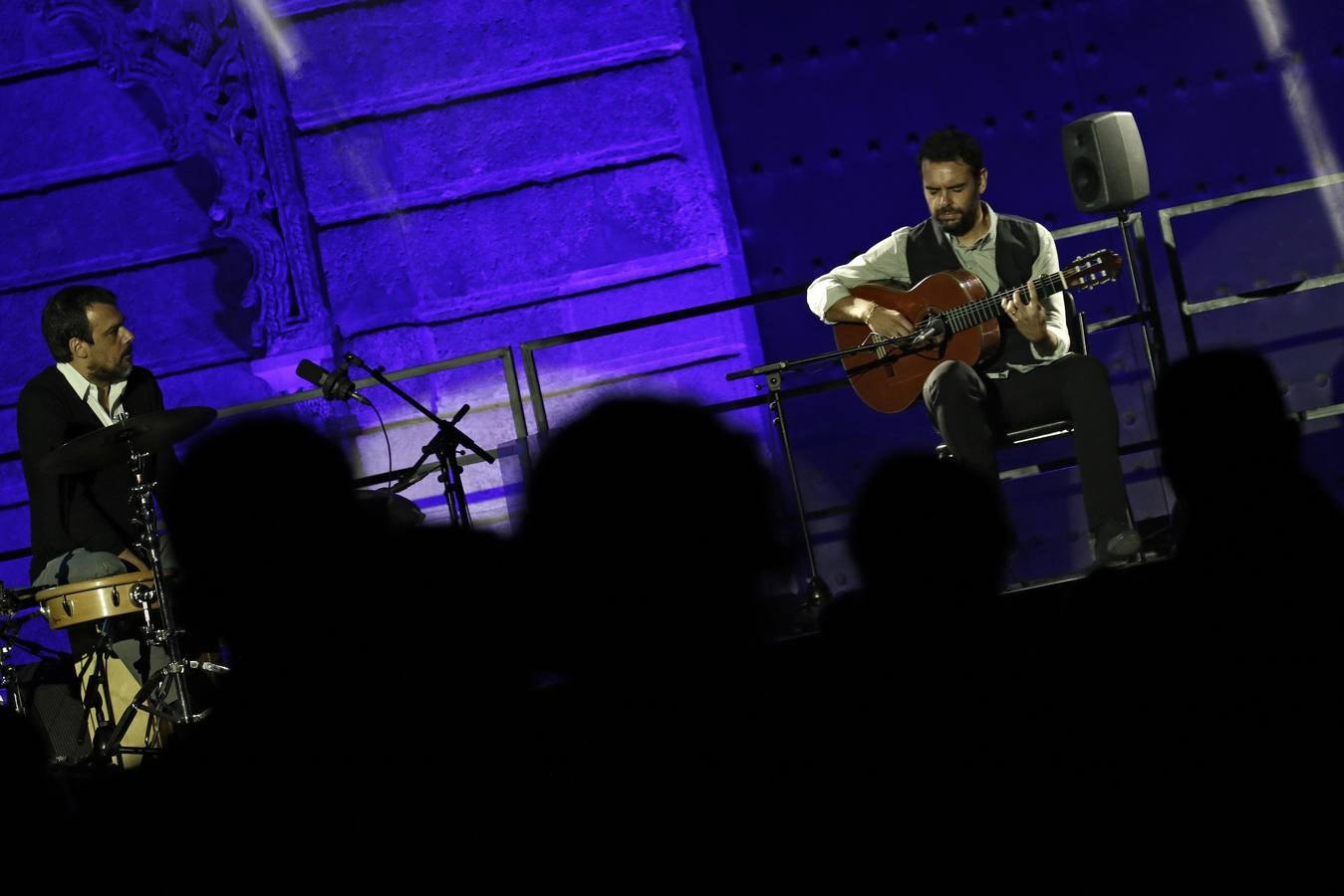 La guitarra de Dani de Morón resuena en la Bienal de Sevilla