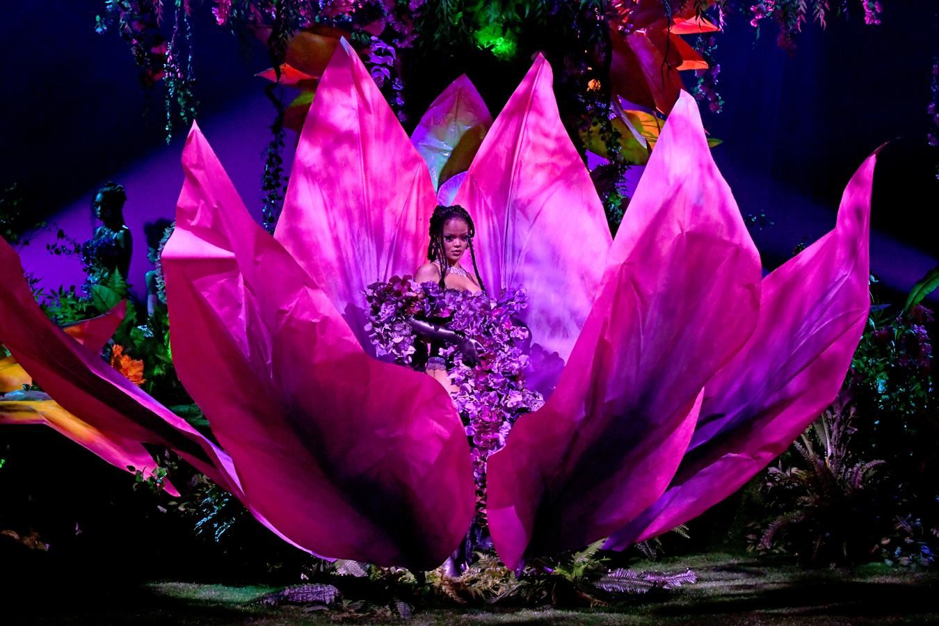 Rosalía brilla con luz propia en el desfile de Rihanna, Música