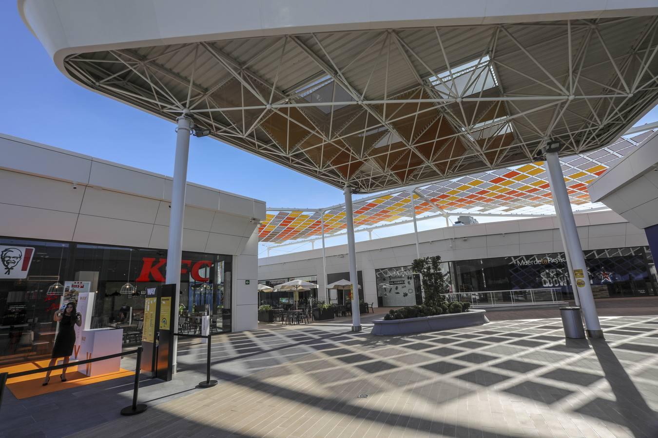 En imágenes, la inauguración del centro comercial Way Dos Hermanas