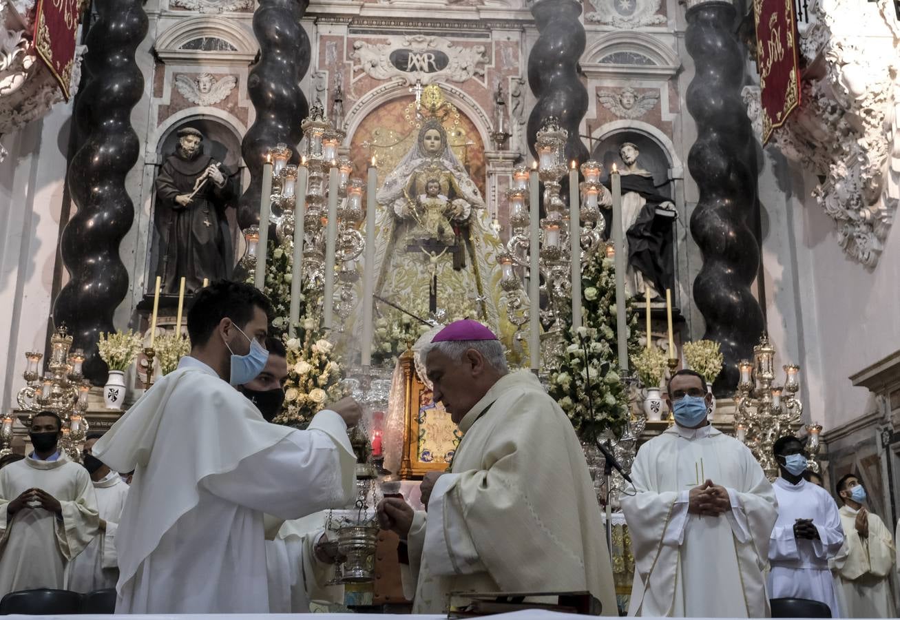 FOTOS: Las mejores imágenes del Día de la Patrona de Cádiz