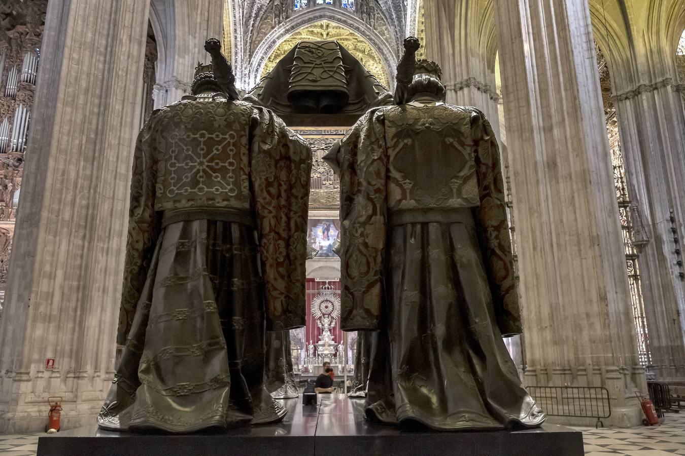 Tumba de Cristóbal Colón en la Catedral de Sevilla