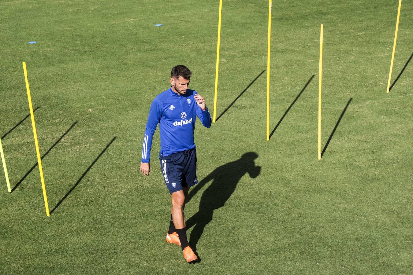 Fotos: Las nuevas caras del Cádiz CF de Primera en entrenamiento