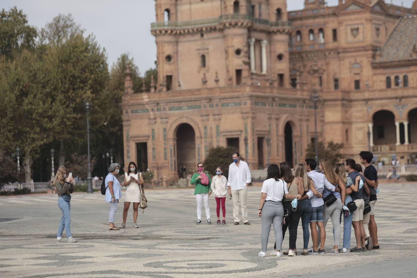 En imágenes, turistas en el centro de Sevilla durante este puente