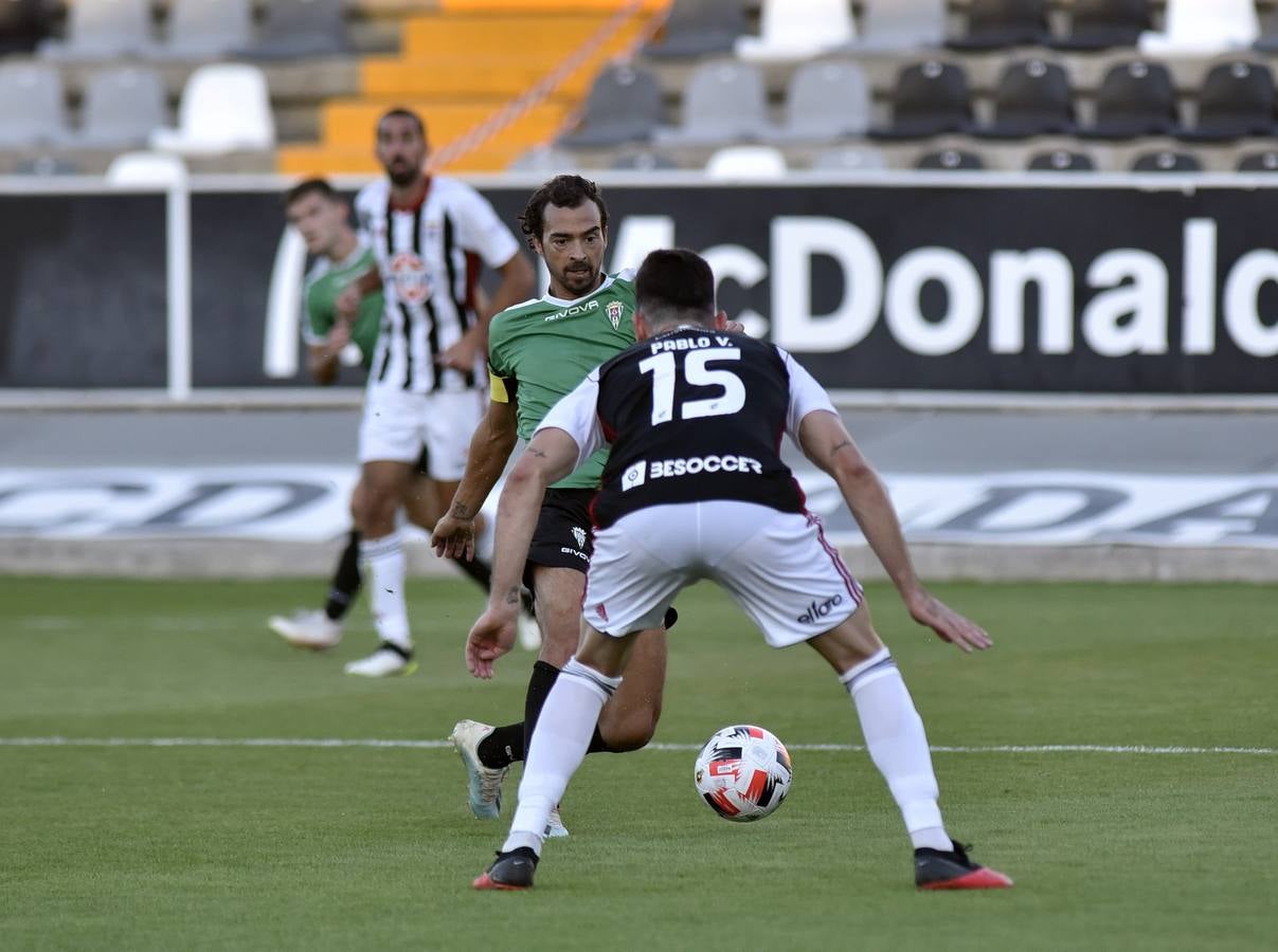 La derrota del Córdoba CF en Badajoz, en imágenes