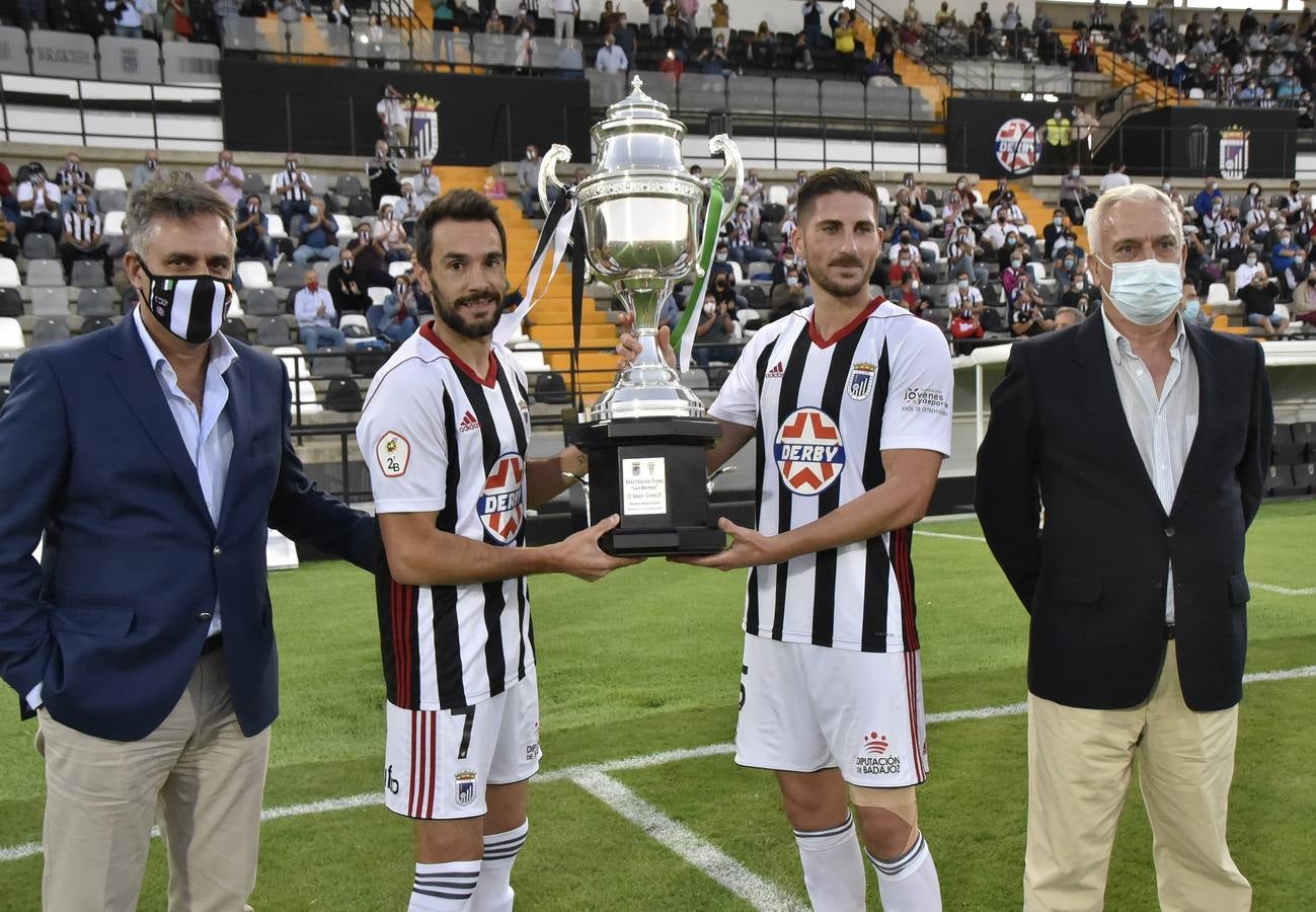 La derrota del Córdoba CF en Badajoz, en imágenes