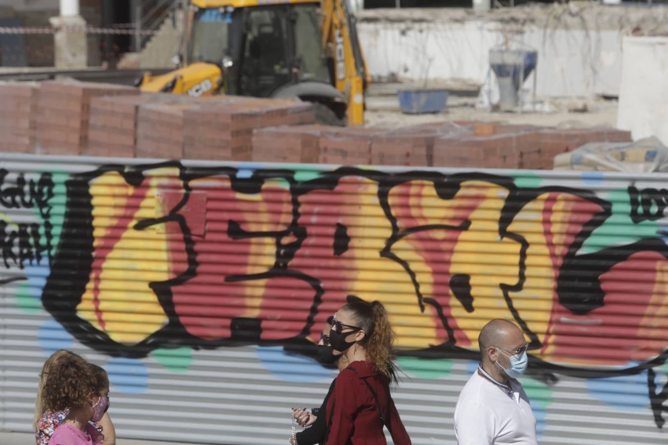 Ambiente en Cádiz en el puente del Pilar