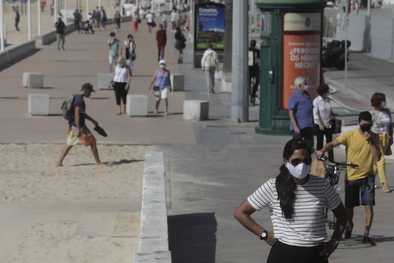 Ambiente en Cádiz en el puente del Pilar