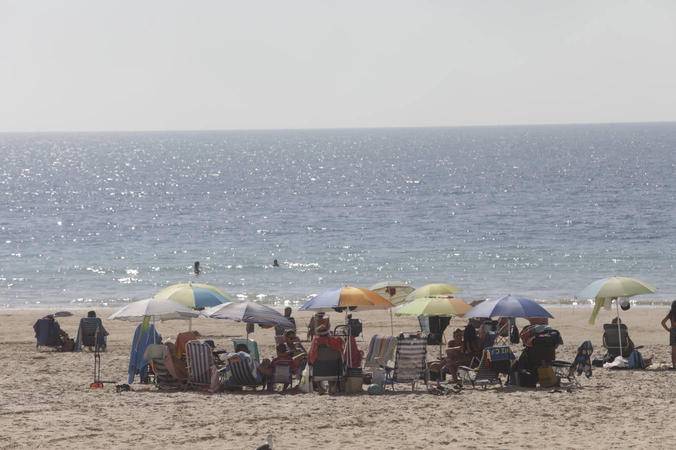 Ambiente en Cádiz en el puente del Pilar