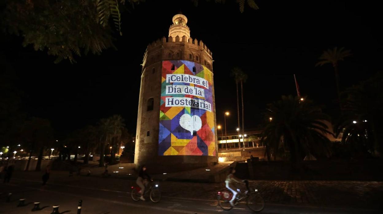 La Torre del Oro celebra el Día de la Hostelería en Sevilla