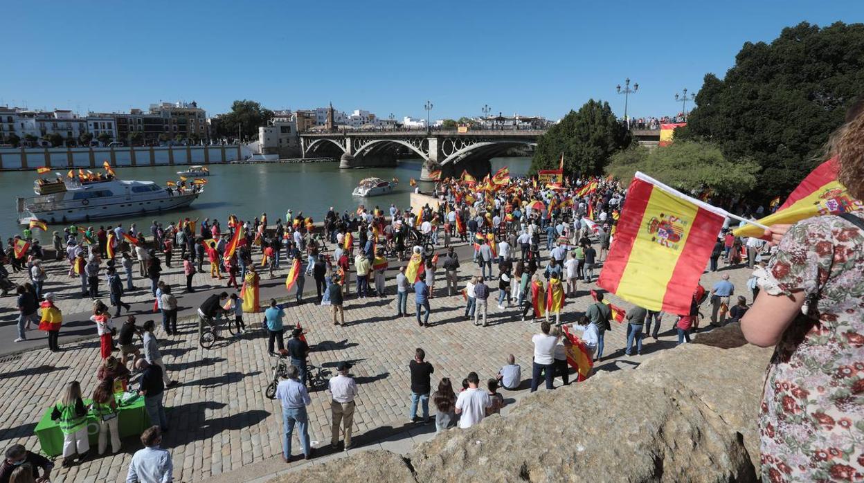 En imágenes, el acto convocado este lunes por Vox en Sevilla