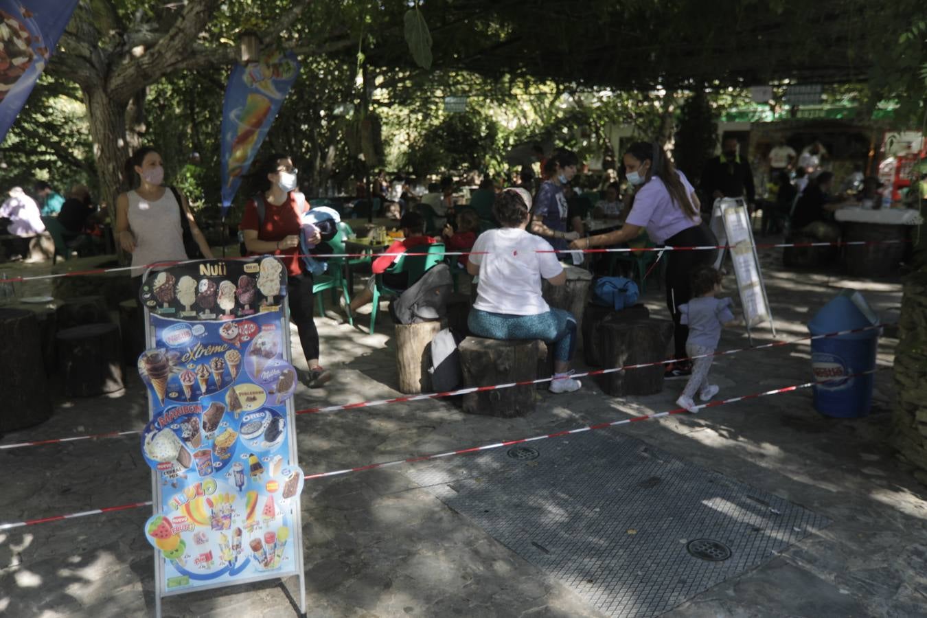 Gran afluencia de turistas en la Sierra de Cádiz en el puente del Pilar