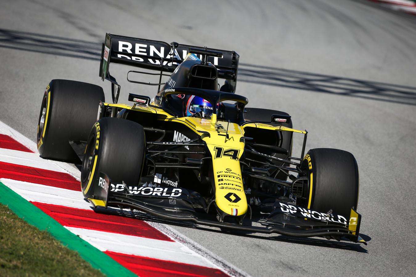 Todas las fotos del estreno de Fernando Alonso con el Renault RS20 en Montmeló