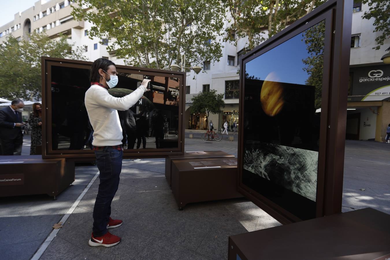 Las mejores imágenes de la exposición sobre el Sistema Solar de Caixa en Córdoba