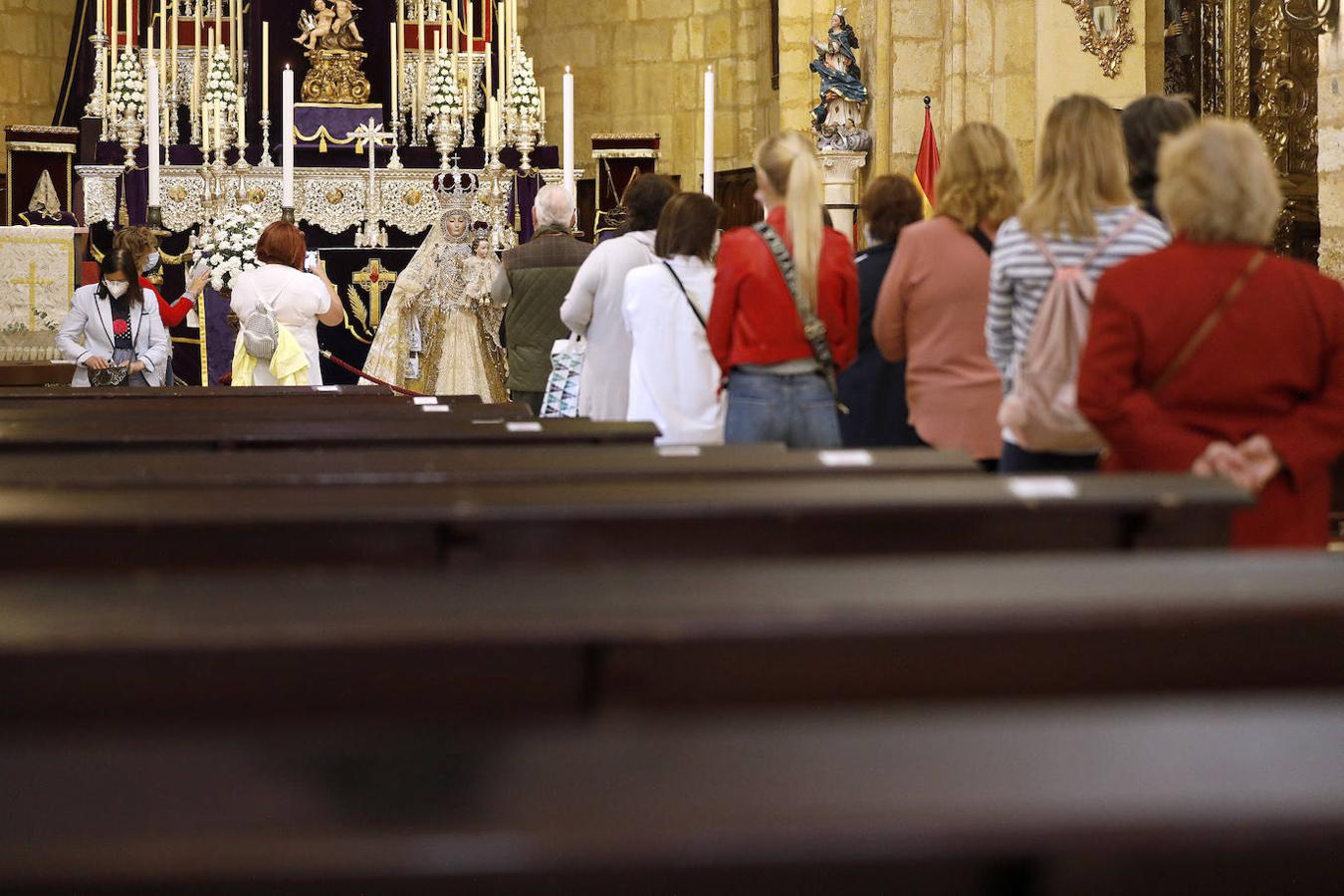 La visita a la Virgen de los Remedios de Córdoba en martes y 13, en imágenes