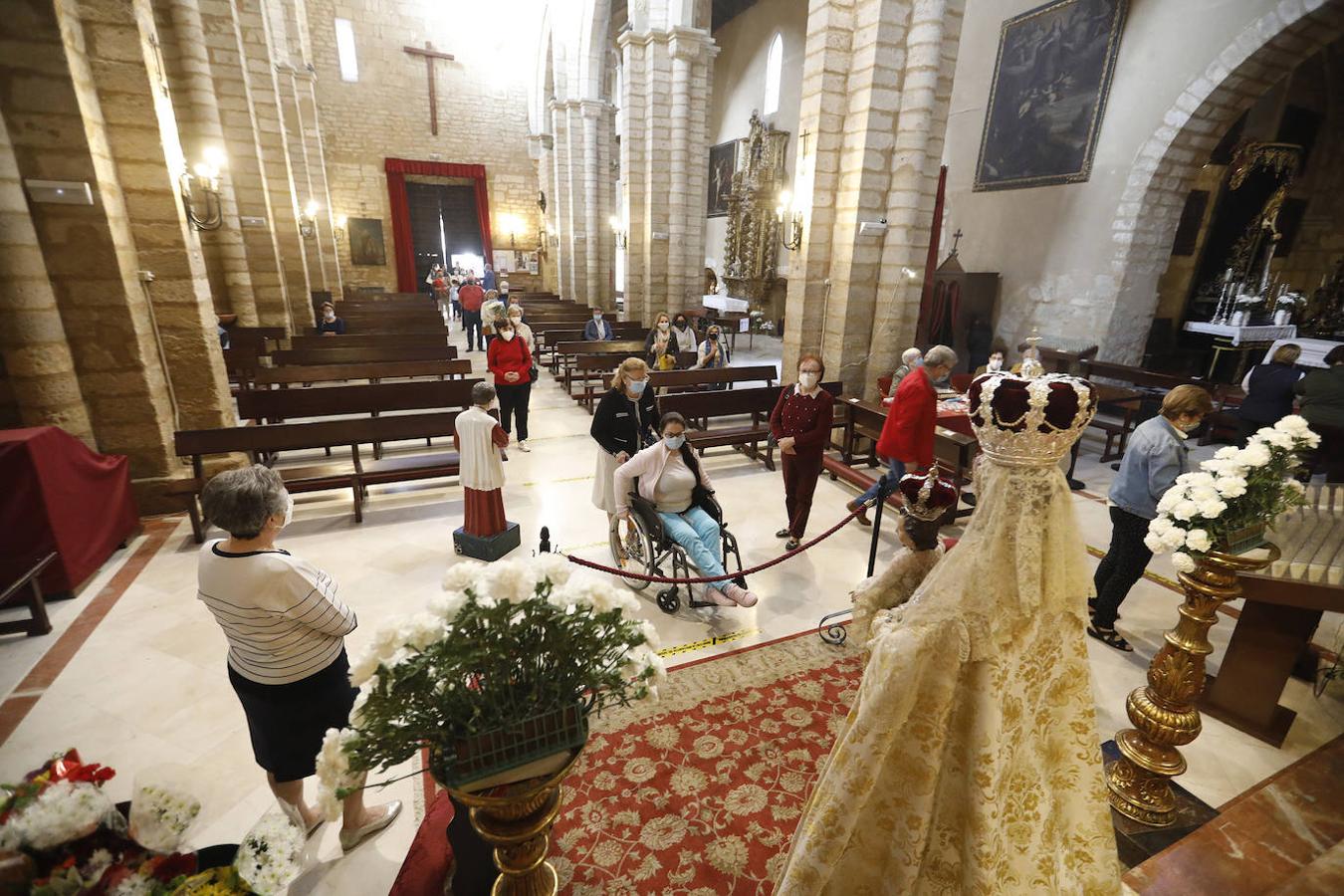 La visita a la Virgen de los Remedios de Córdoba en martes y 13, en imágenes