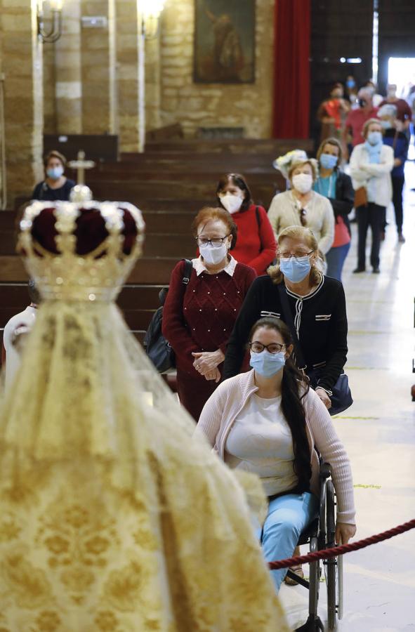 La visita a la Virgen de los Remedios de Córdoba en martes y 13, en imágenes