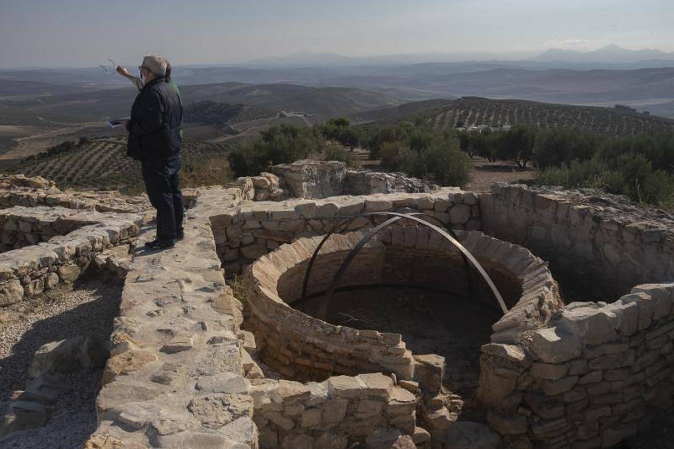 El yacimiento arqueológico de Torreparedones de Baena, en imágenes