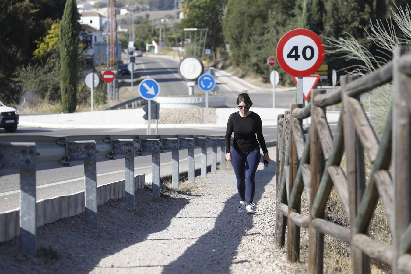 En imágenes, Almodóvar del Río recupera la movilidad pero ajusta la hostelería