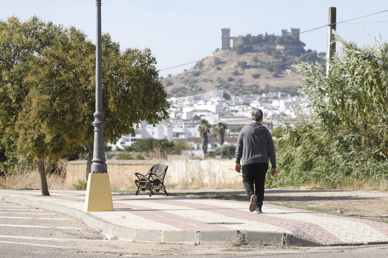 En imágenes, Almodóvar del Río recupera la movilidad pero ajusta la hostelería