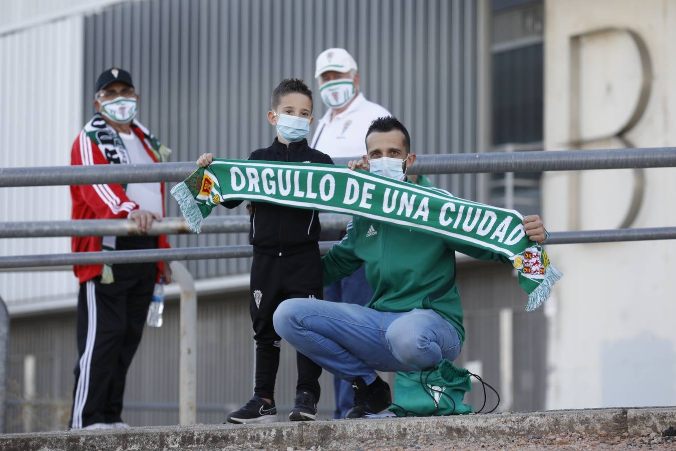 El ambiente con 800 espectadores del Córdoba CF en El Arcángel, en imágenes