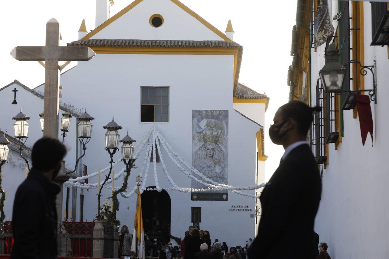 El rosario de la Virgen de la Paz y Esperanza de Córdoba, en imágenes