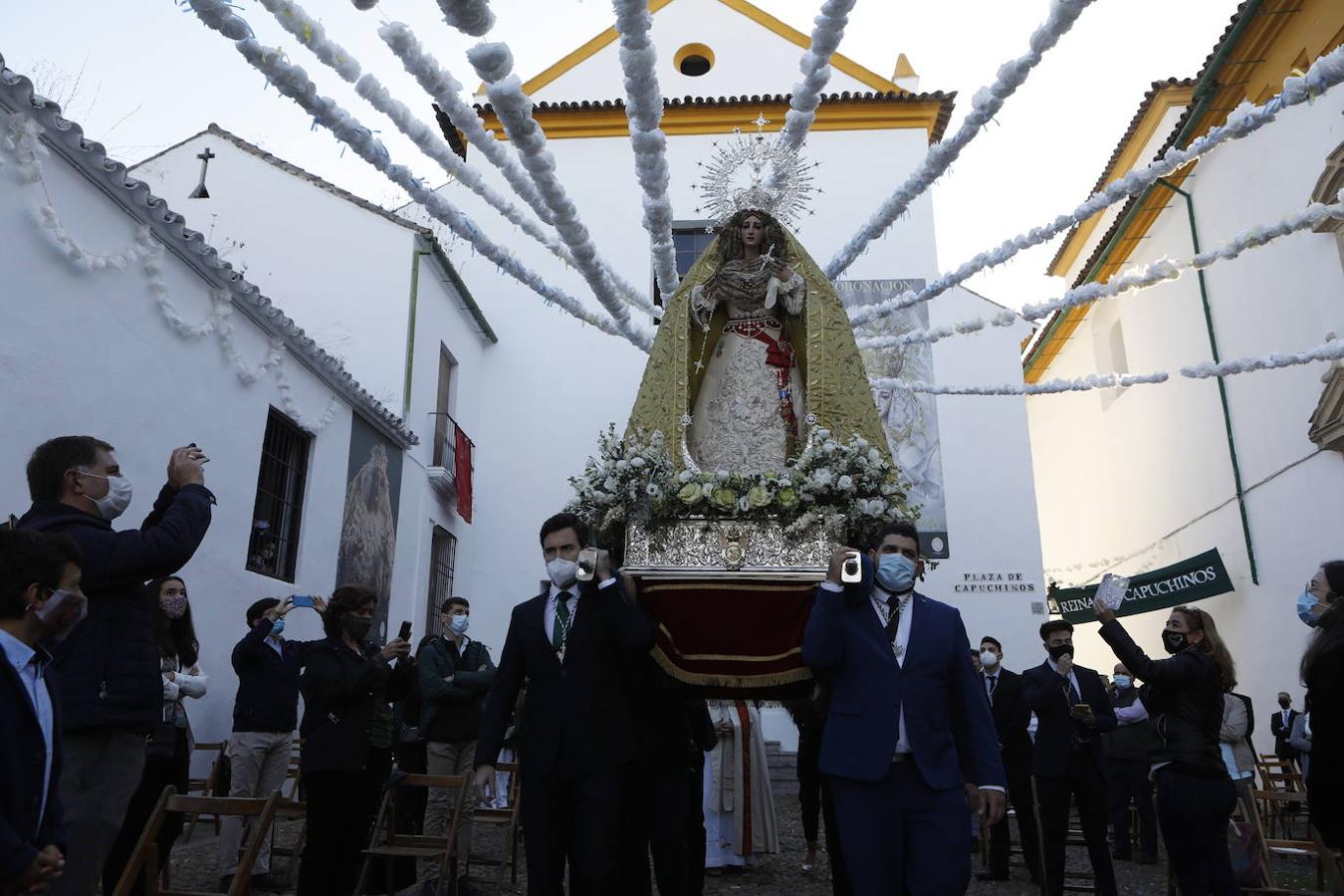 El rosario de la Virgen de la Paz y Esperanza de Córdoba, en imágenes