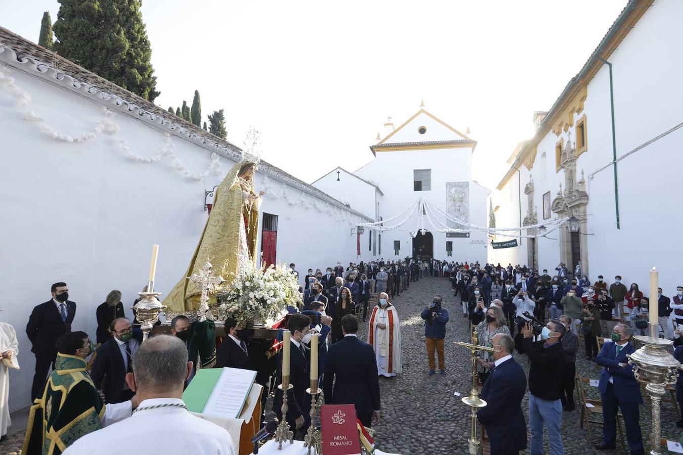 El rosario de la Virgen de la Paz y Esperanza de Córdoba, en imágenes