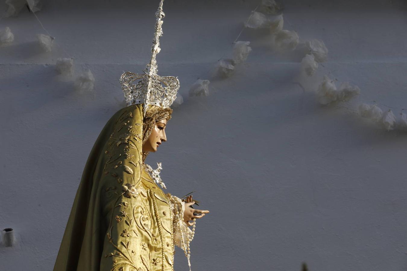 El rosario de la Virgen de la Paz y Esperanza de Córdoba, en imágenes