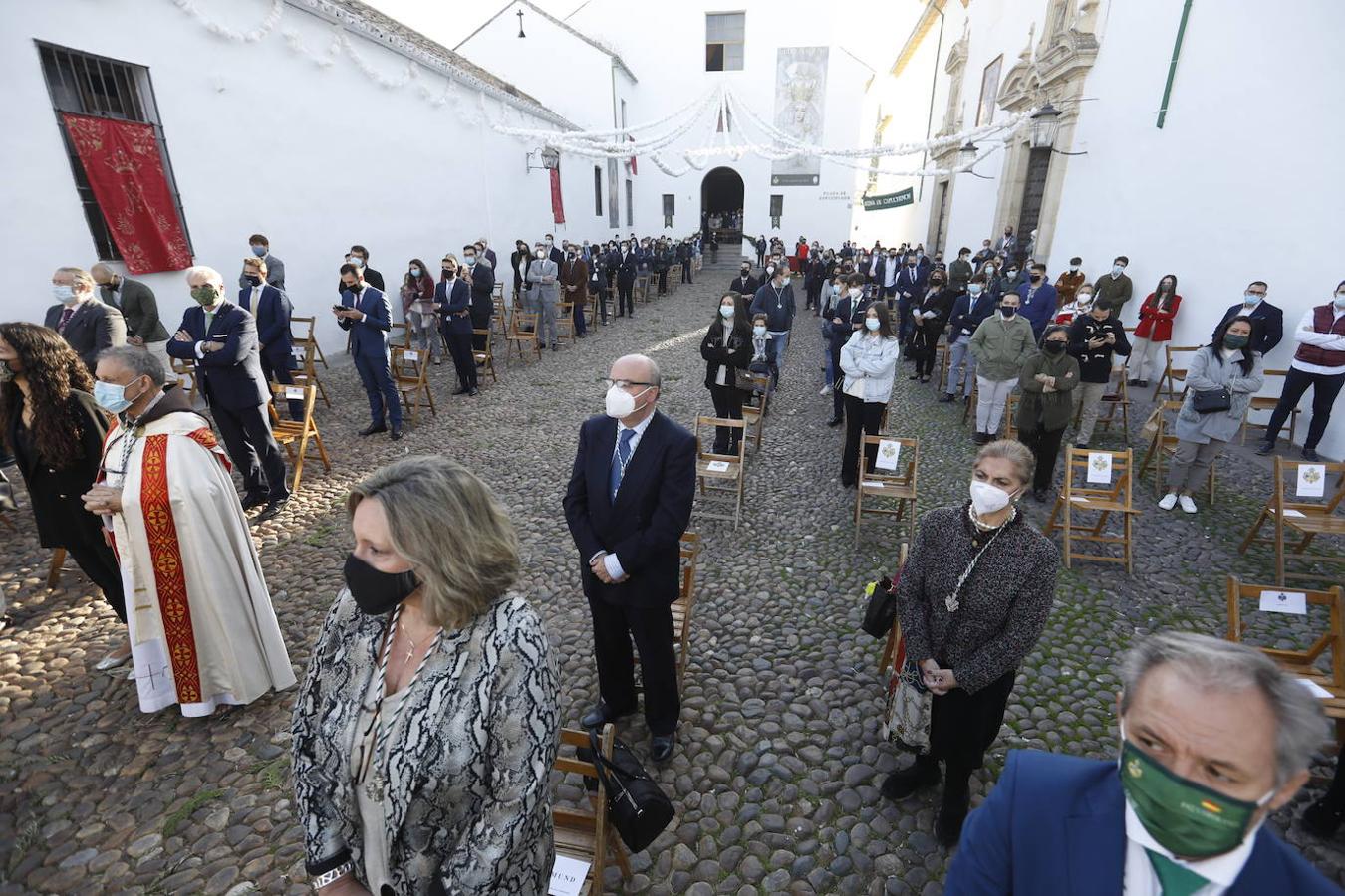 El rosario de la Virgen de la Paz y Esperanza de Córdoba, en imágenes