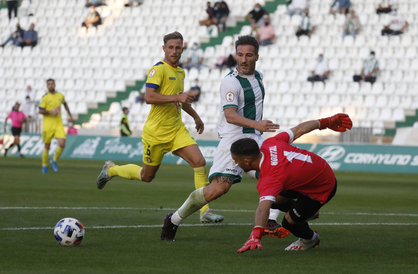 Las mejores jugadas del Córdoba CF-Lorca Deportiva, en imágenes