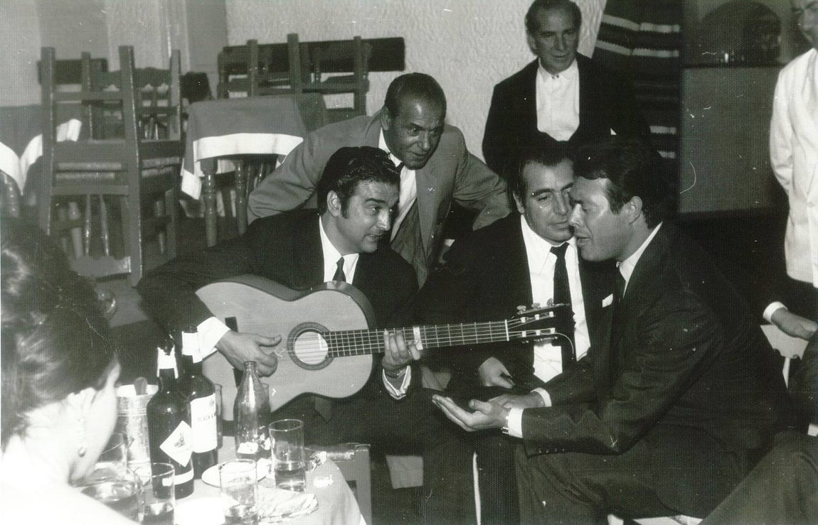 Antonio González «El Pescaílla» y Curro Romero